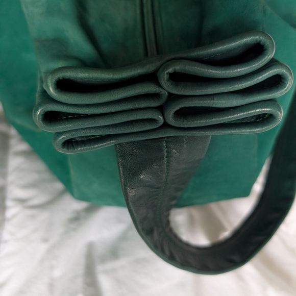 Vintage Boho Neiman Marcus Emerald Green Suede Shoulder Bag - Picture 6 of 12